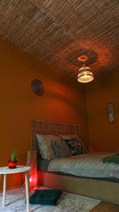 Sahara Studio With Shared Bathroom In City Centre Bratislava Exterior photo